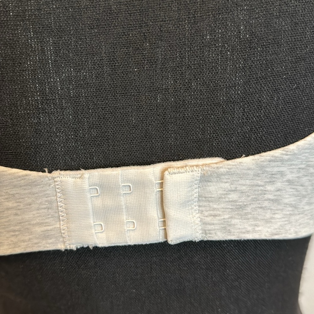 ❤️3/$30 Old Navy Bra - Picture 5 of 10